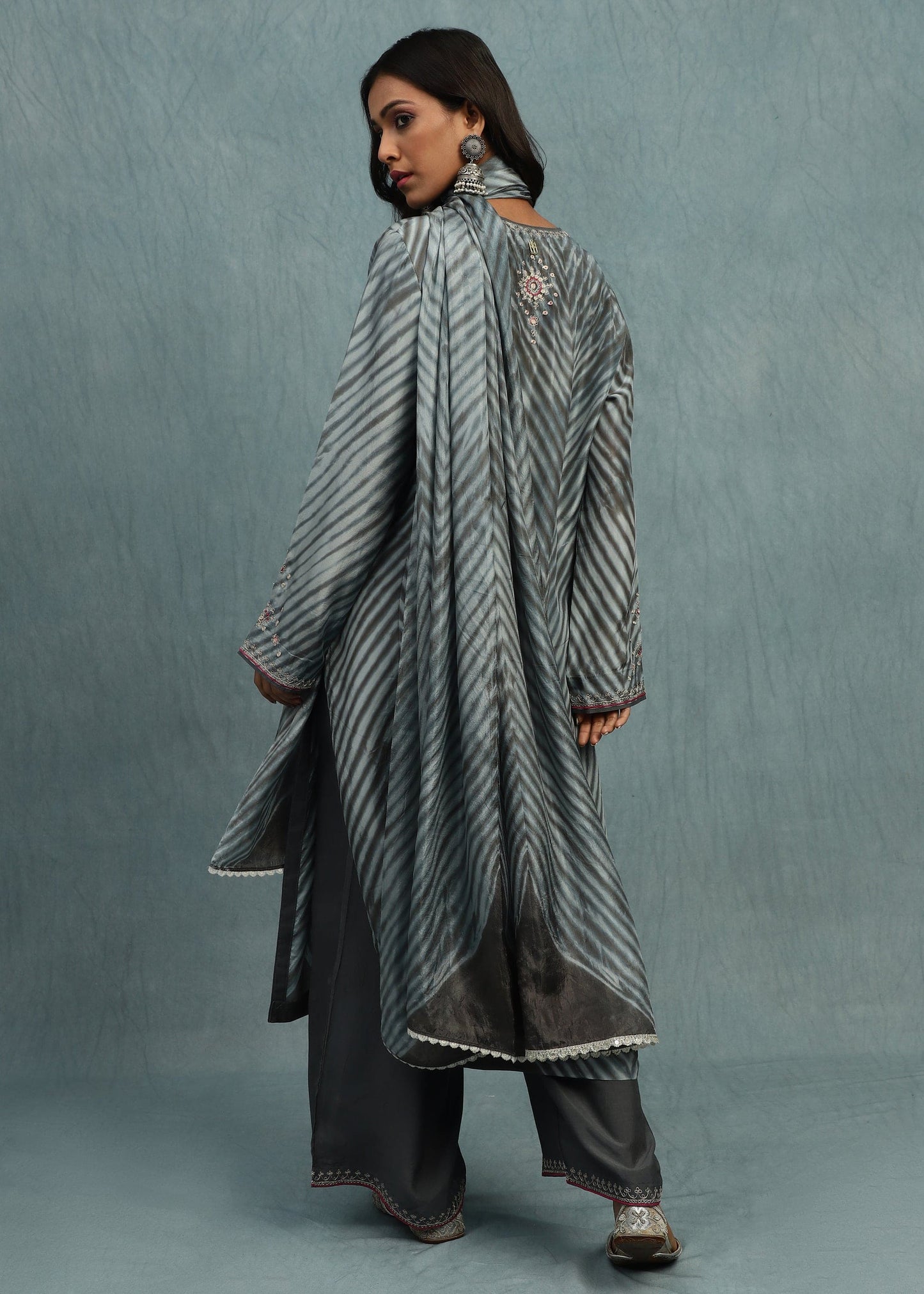 Grey Indigo Shibori Silk Hand Dyed Kurta Set- (3 Pcs Set)